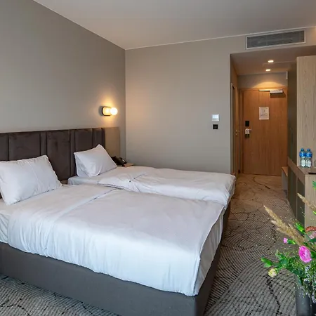 Tower 4* Wroclaw