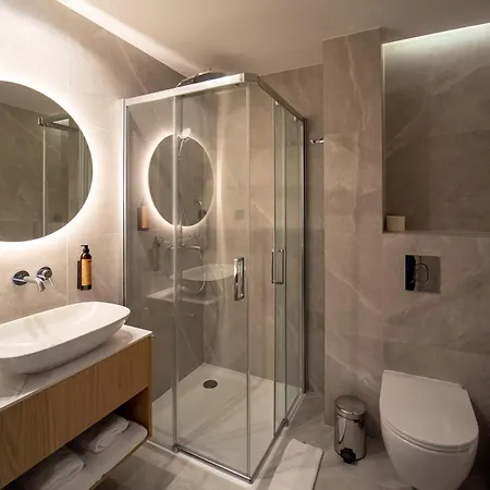 Tower Готель 4*